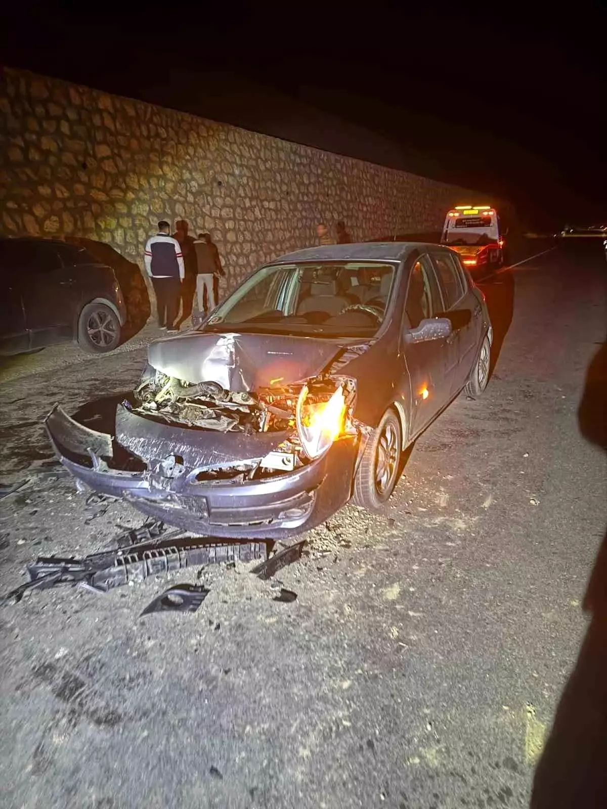 Beton Mikseri ile Çarpışan Otomobilin Sürücüsü Yaralandı