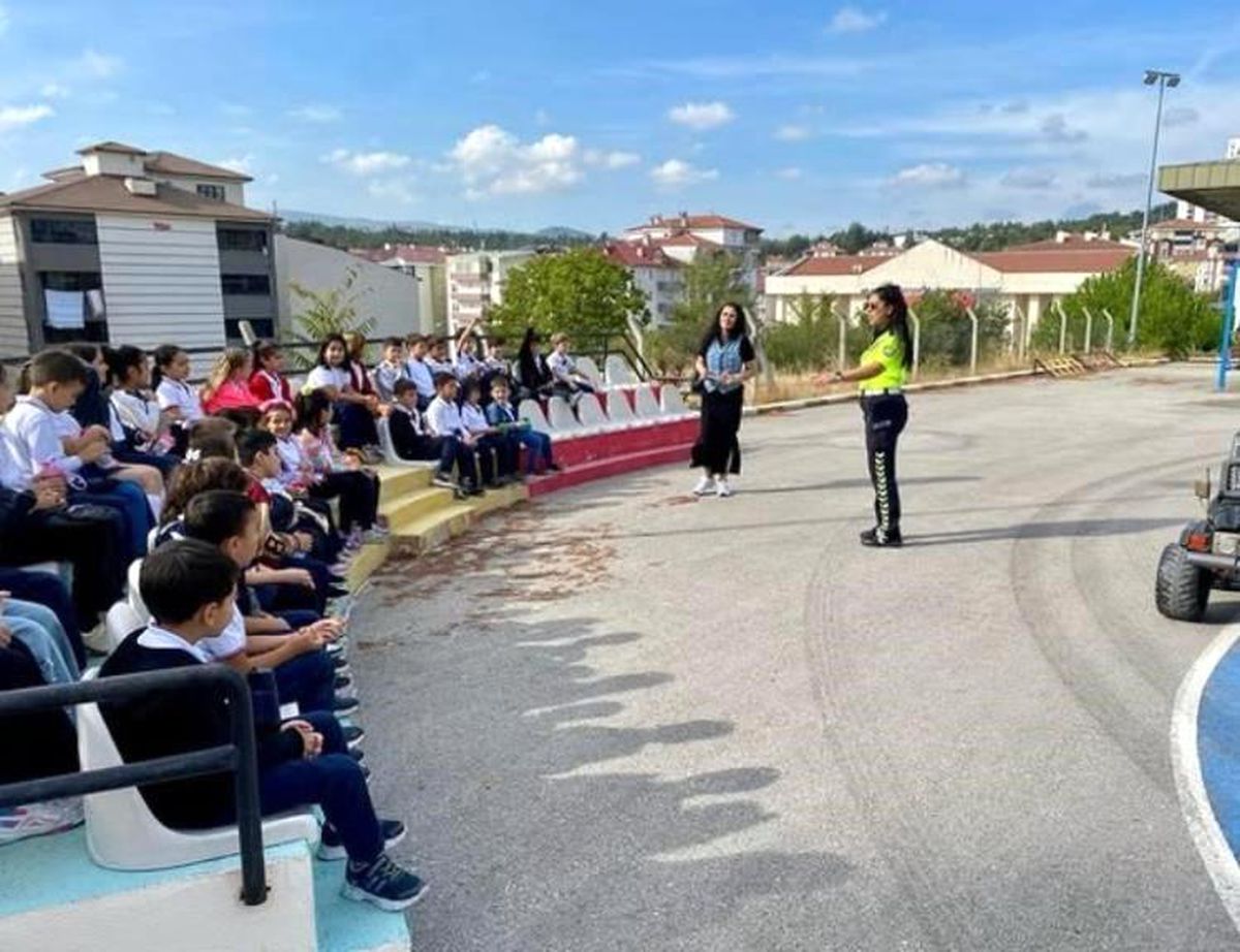 Bilecik\'te Öğrencilere Trafik Eğitimi
