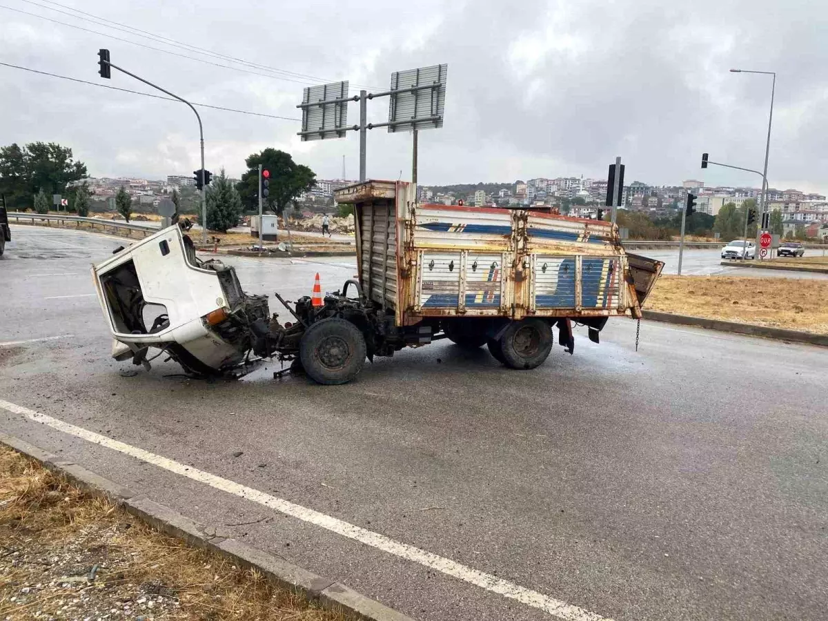Çanakkale\'de Kaza: Sürücü Hayatını Kaybetti