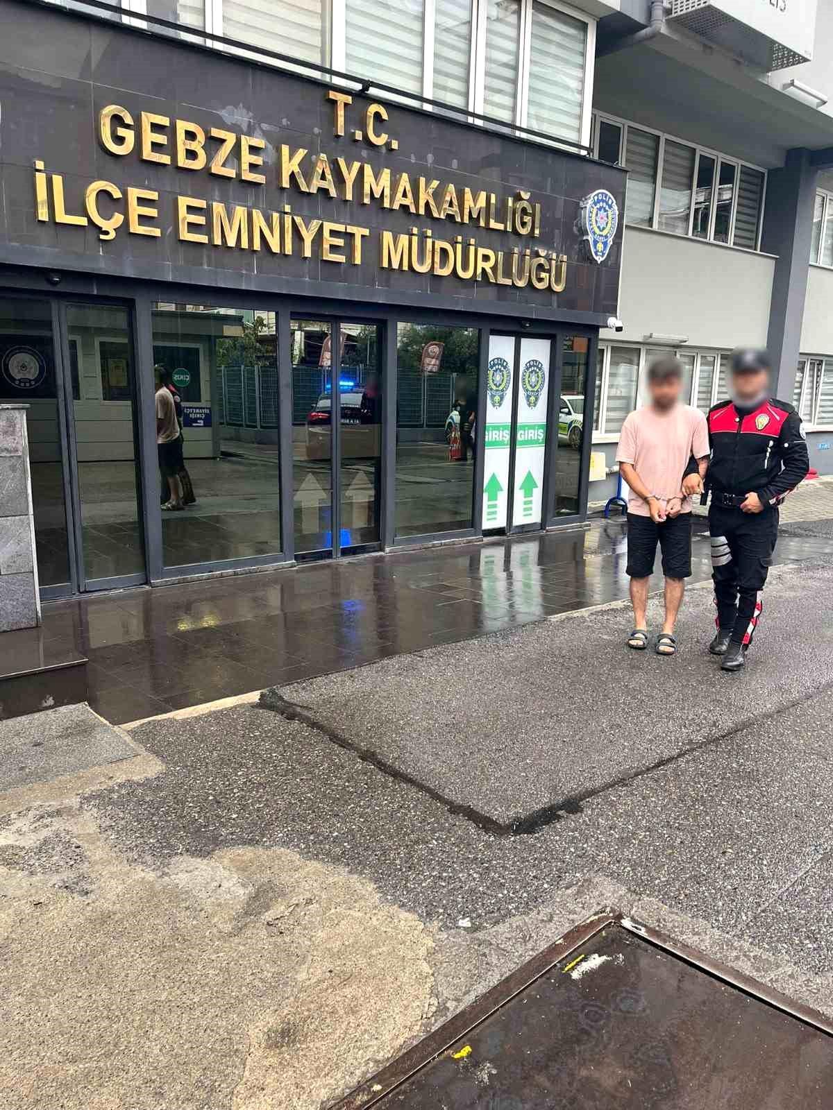 Hırsızlık suçundan aranan şahıs Kocaeli\'nde yakalandı