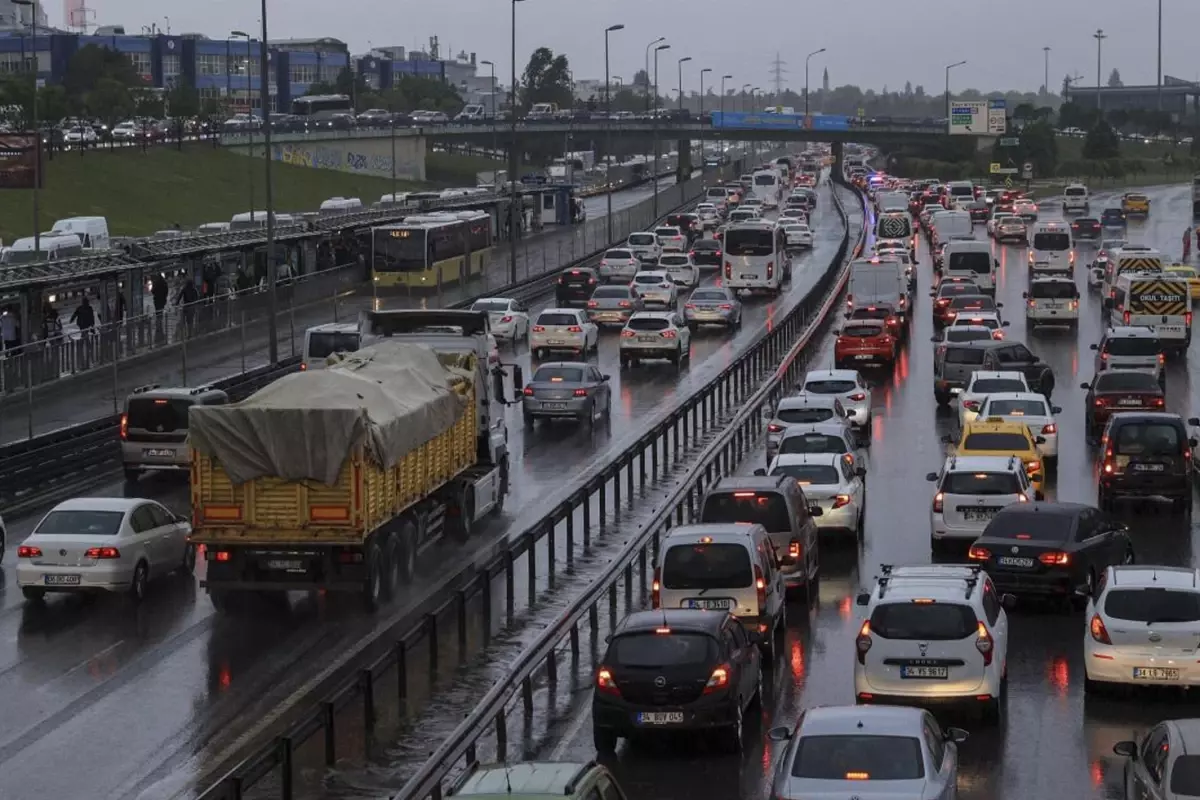 İstanbul\'da trafik kilit