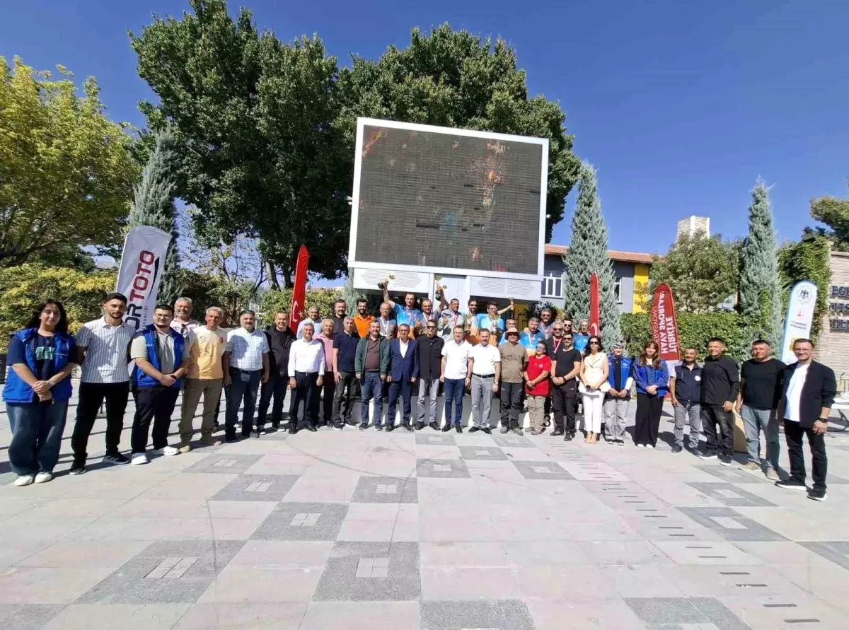 Karapınar\'da Yelkenkanat Şampiyonası Ödül Töreni