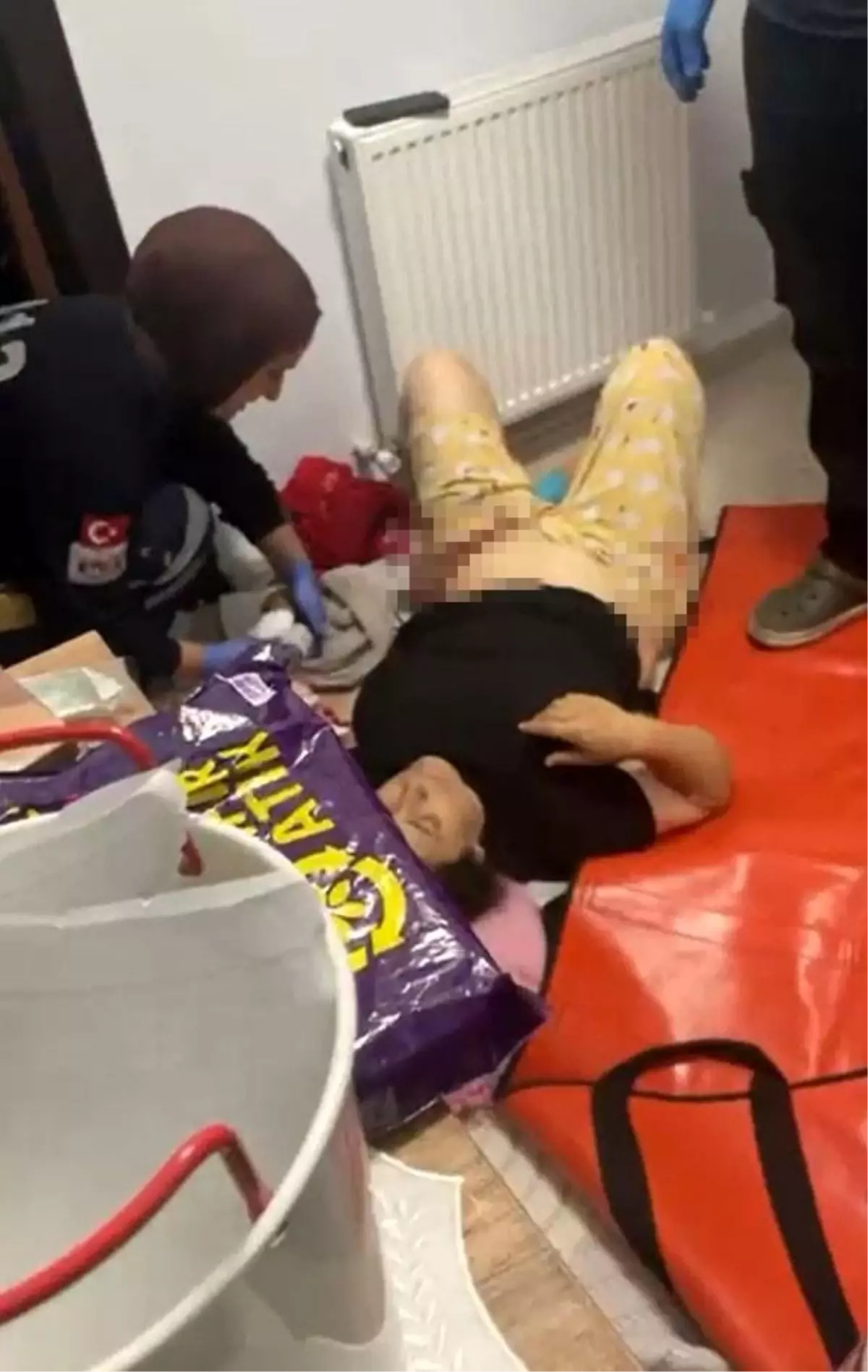 Komşusu, talihsiz kadını 17 yerinden bıçakladı