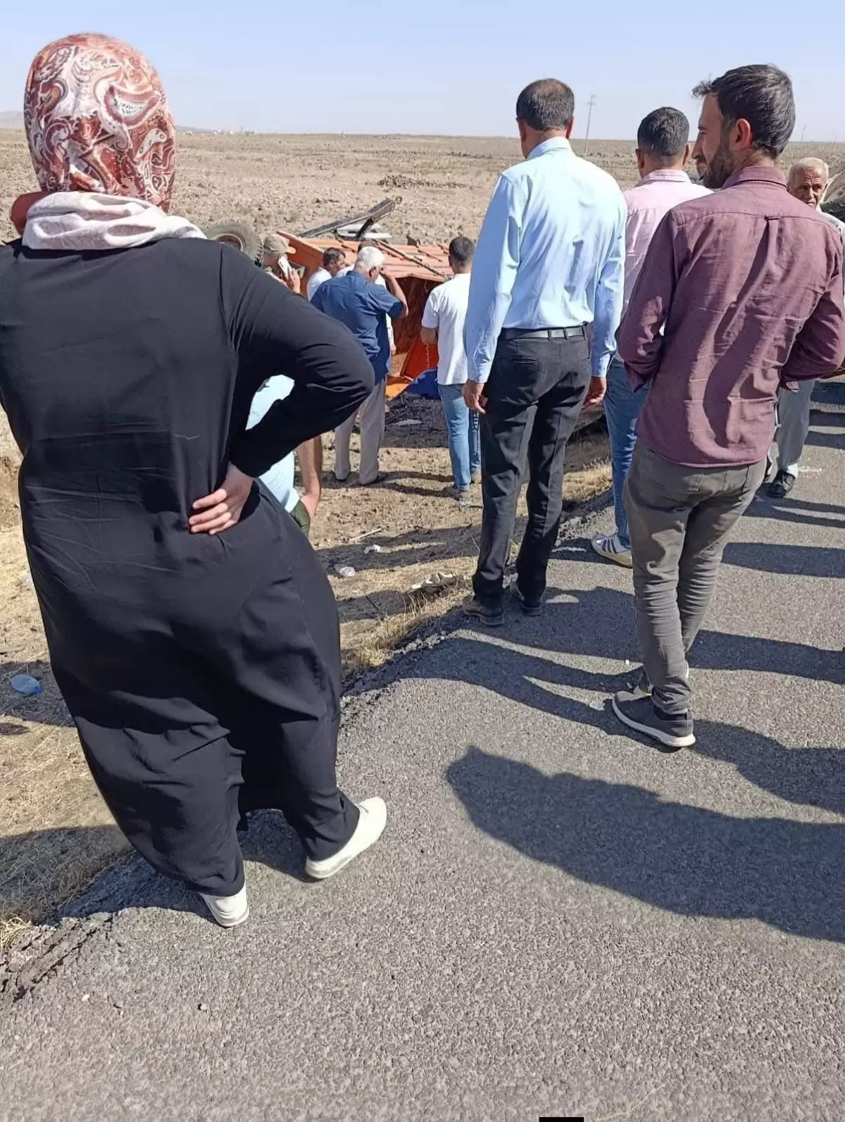 Traktör Devrildi: 1 Ölü, 2 Yaralı