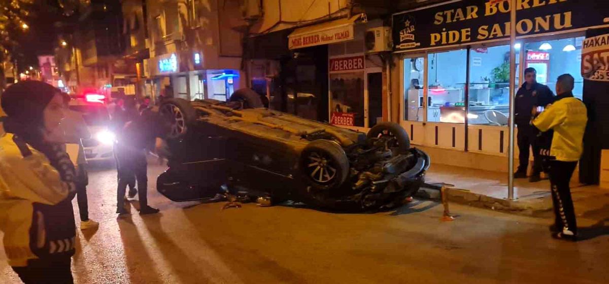 Afyonkarahisar\'da Takla Atan Otomobilde Yaralanan Yok