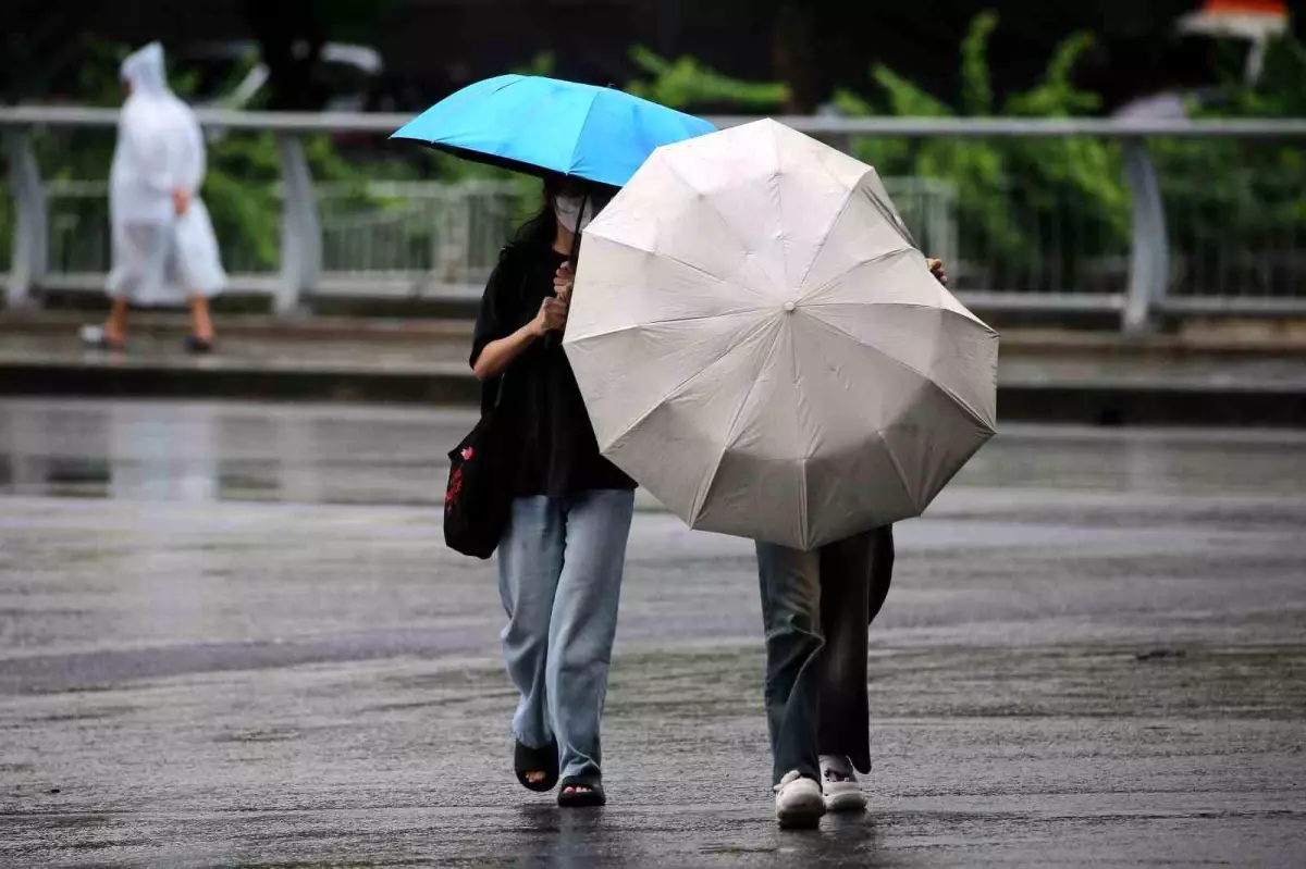 Bualoi Tayfunu Vietnam\'da Can aldı