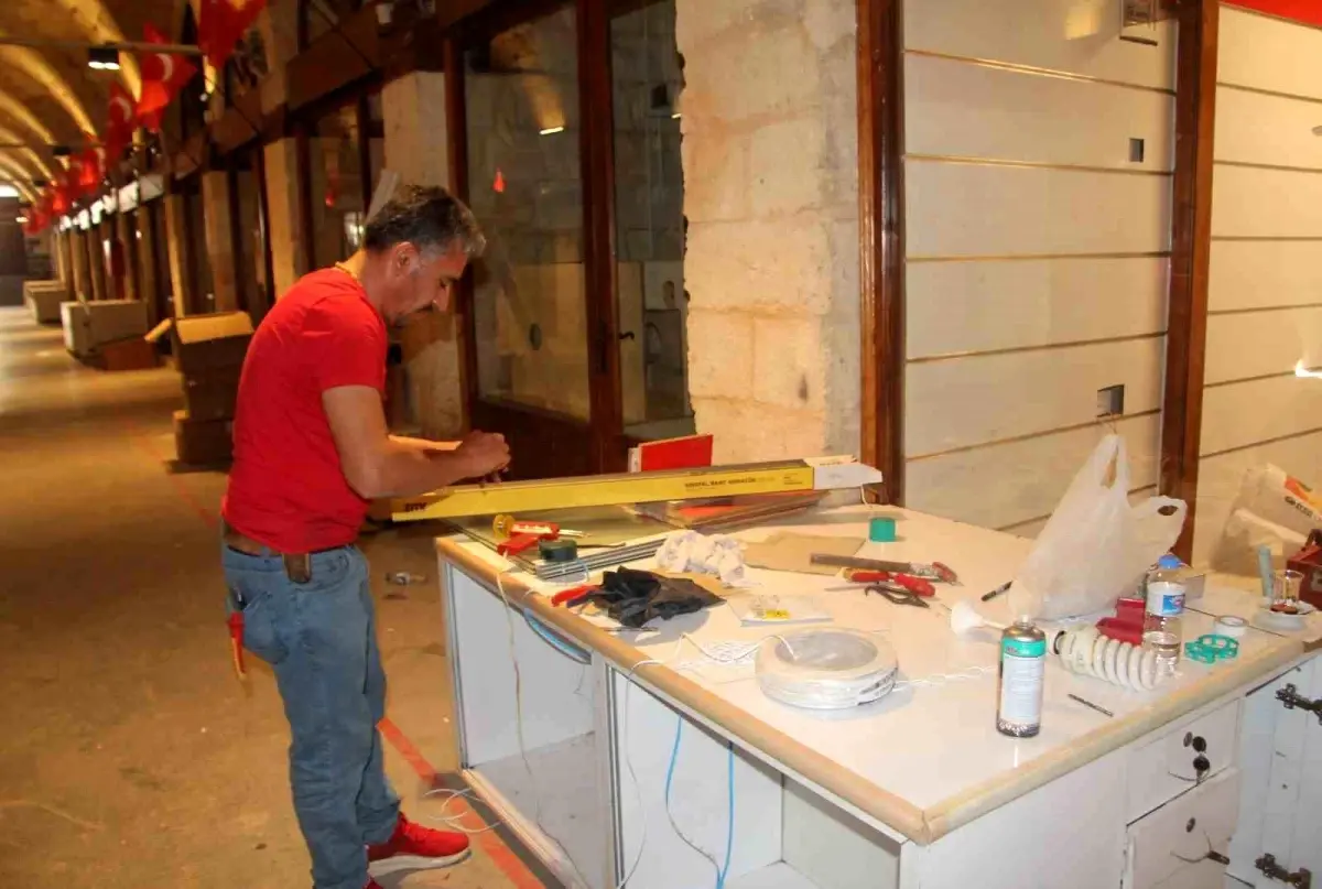 Zincirli Bedesten 3 Yılın Ardından Yeniden Açıldı