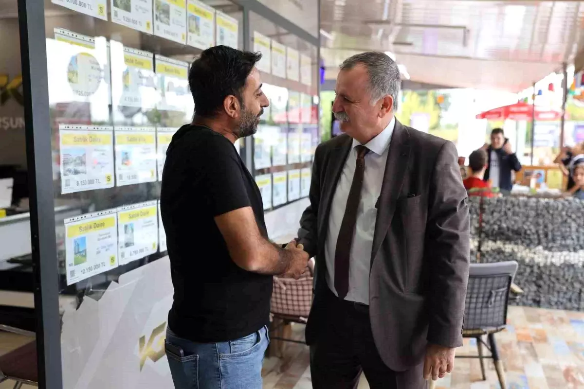 Yunusemre Belediye Başkanı Semih Balaban Esnaf Ziyaretlerine Devam Ediyor