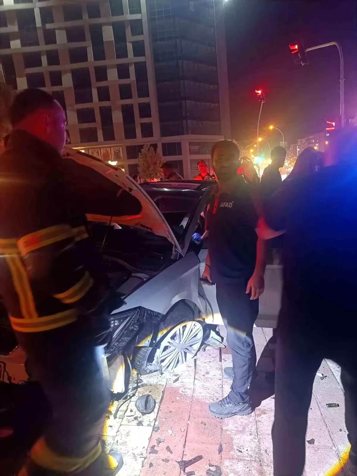 Batman\'da Trafik Kazası: 2 Yaralı