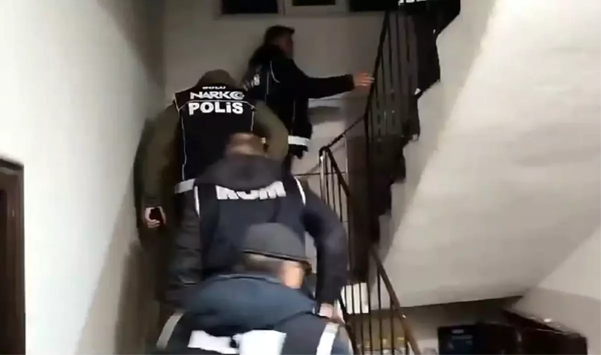 Bolu\'da Göçmen Kaçakçılığı Operasyonu
