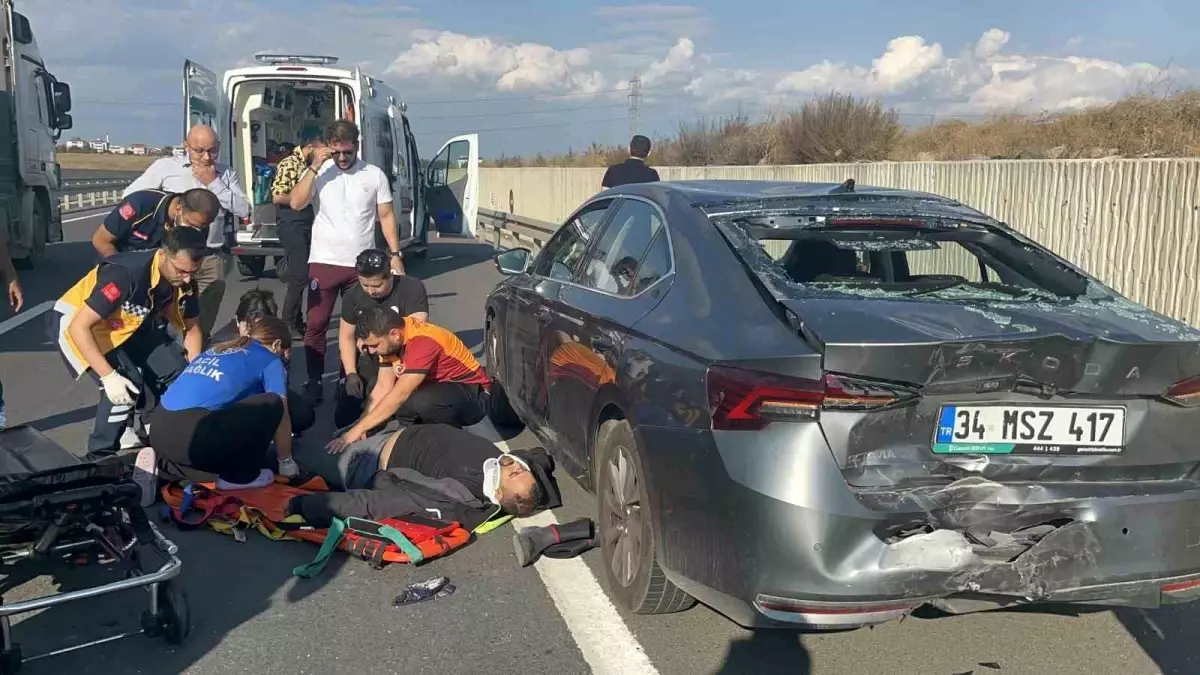 Tekirdağ\'da Motosiklet Otomobile Çarptı
