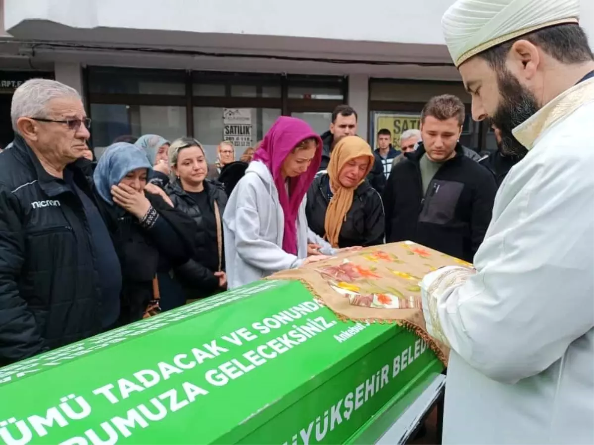 Kamyonetin çarptığı 2 kız çocuğu hayatını kaybetti! Cenazede gözyaşları sel oldu