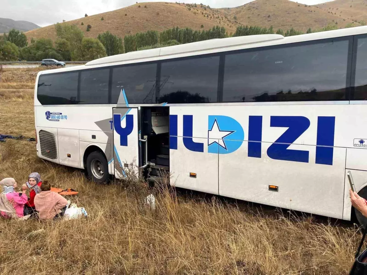 Sivas\'ta Otobüs Kazası: Sağlık Ekipleri Sevk Edildi