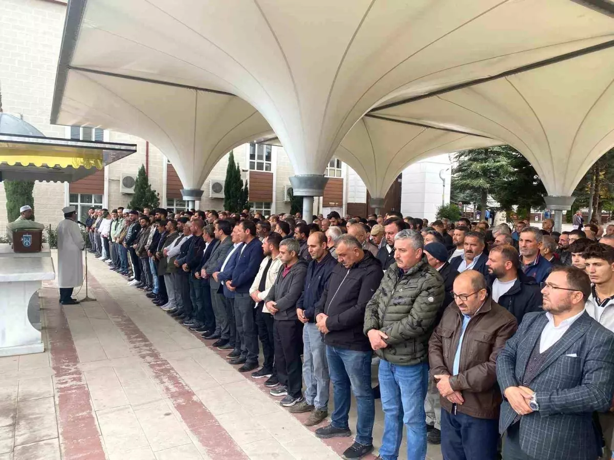 Otomobil Kazasında Hayatını Kaybeden Sedat Durmaz Uğurlandı