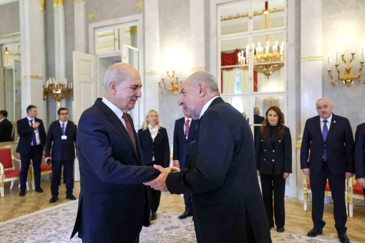 Kurtulmuş Macaristan\'da Görüşme Gerçekleştirdi
