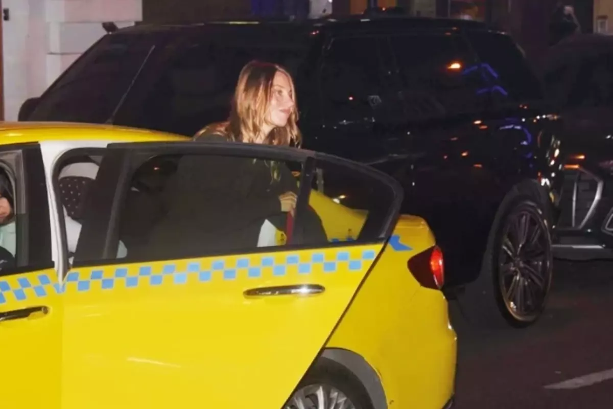 Tuba Ünsal taksiye bindi, mesafe krizi çıktı!