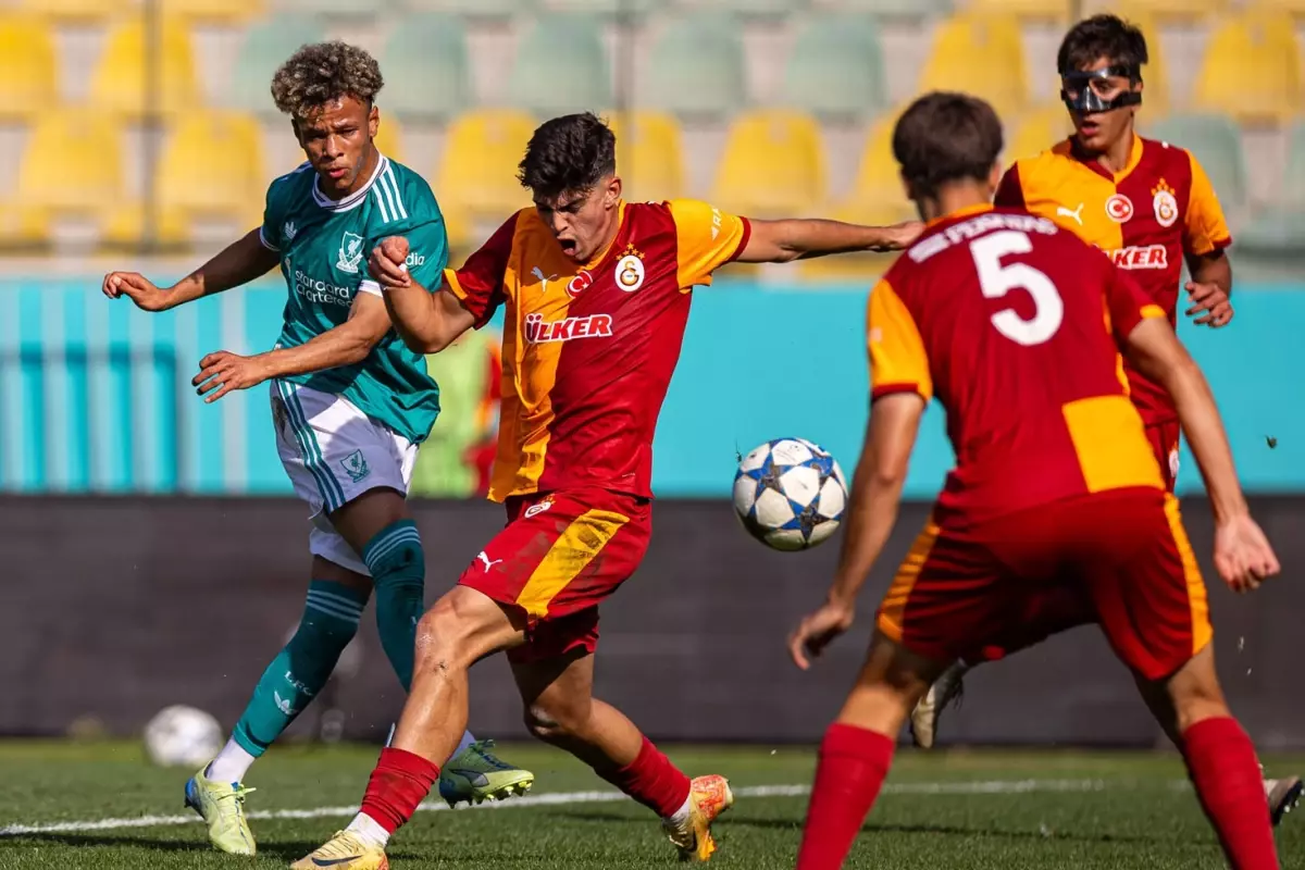 UEFA Gençlik Ligi\'nde Galatasaray, Liverpool\'a diş geçiremedi
