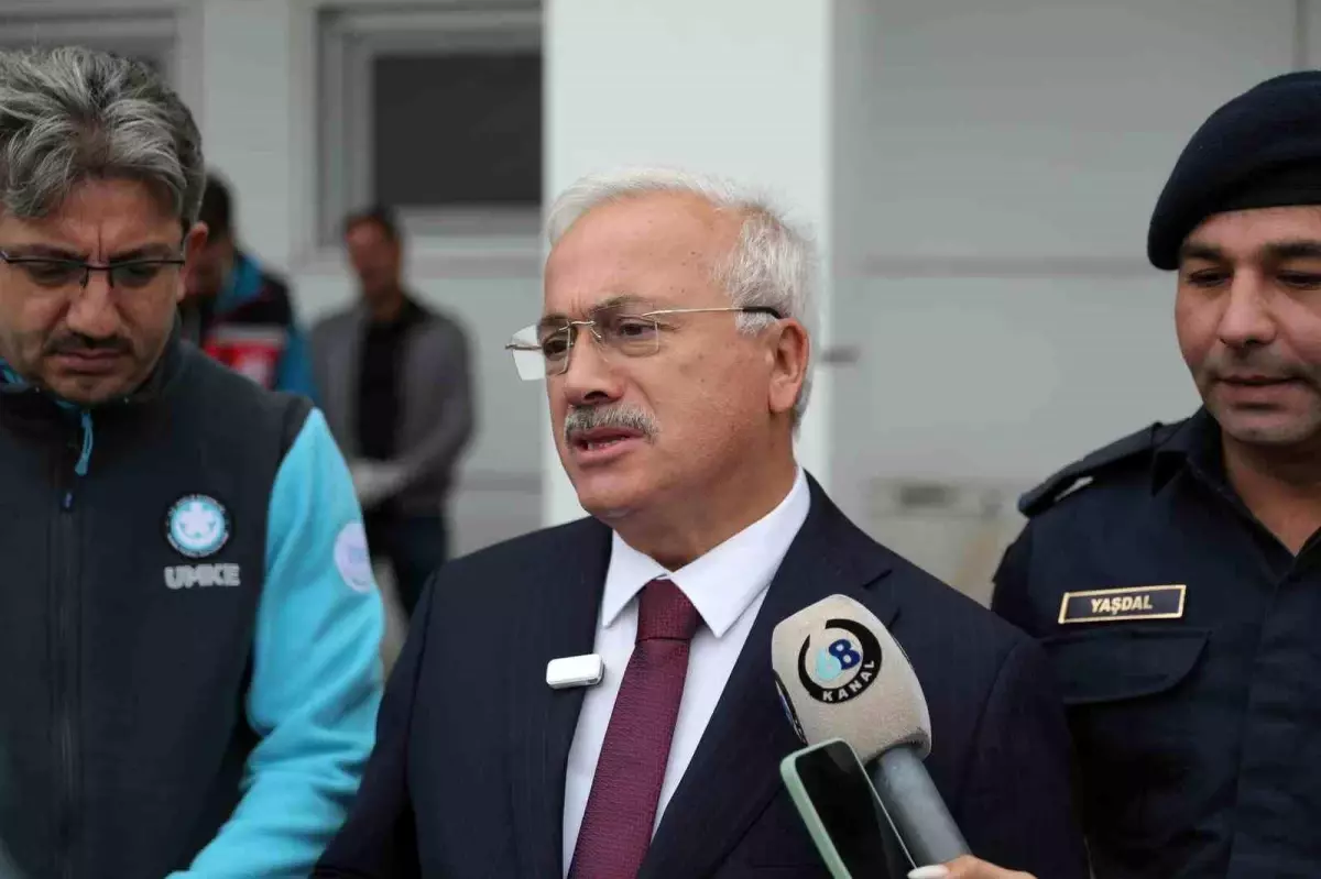 Aksaray\'da Jandarma Aracına Çarpan Minibüs, 2 Askeri Personeli Şehit Etti