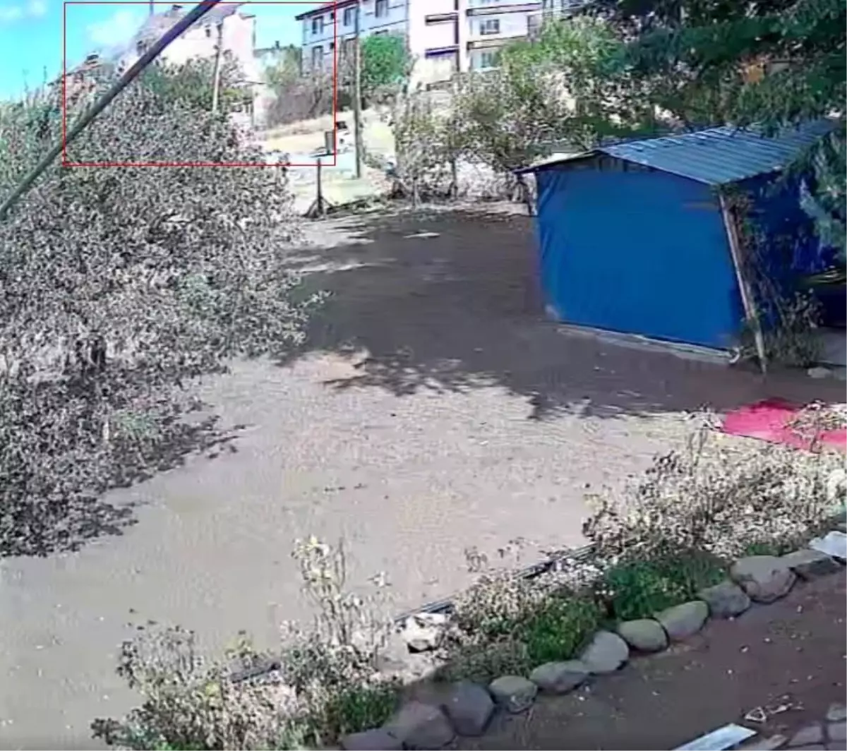 Ankara\'da Boş Binada Göçük: Güvenlik Kamerasında