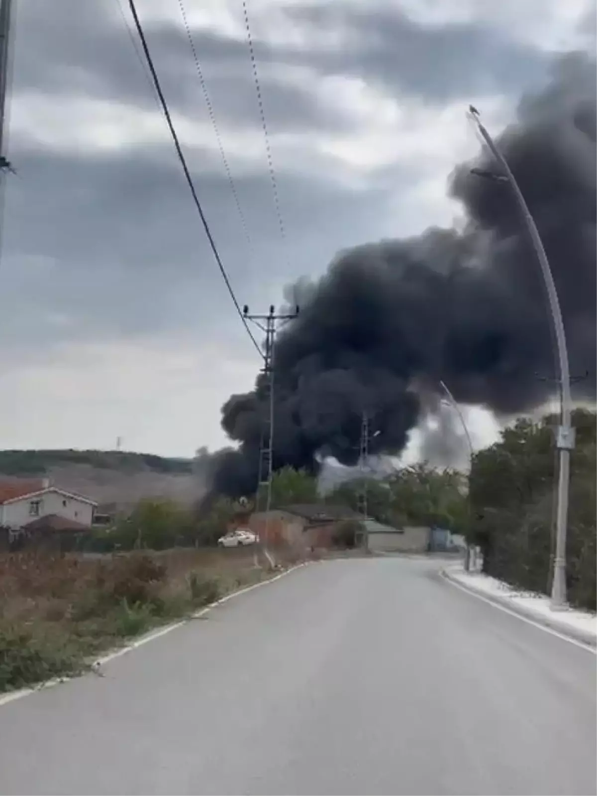 Arnavutköy\'de Plastik Fabrikasında Yangın