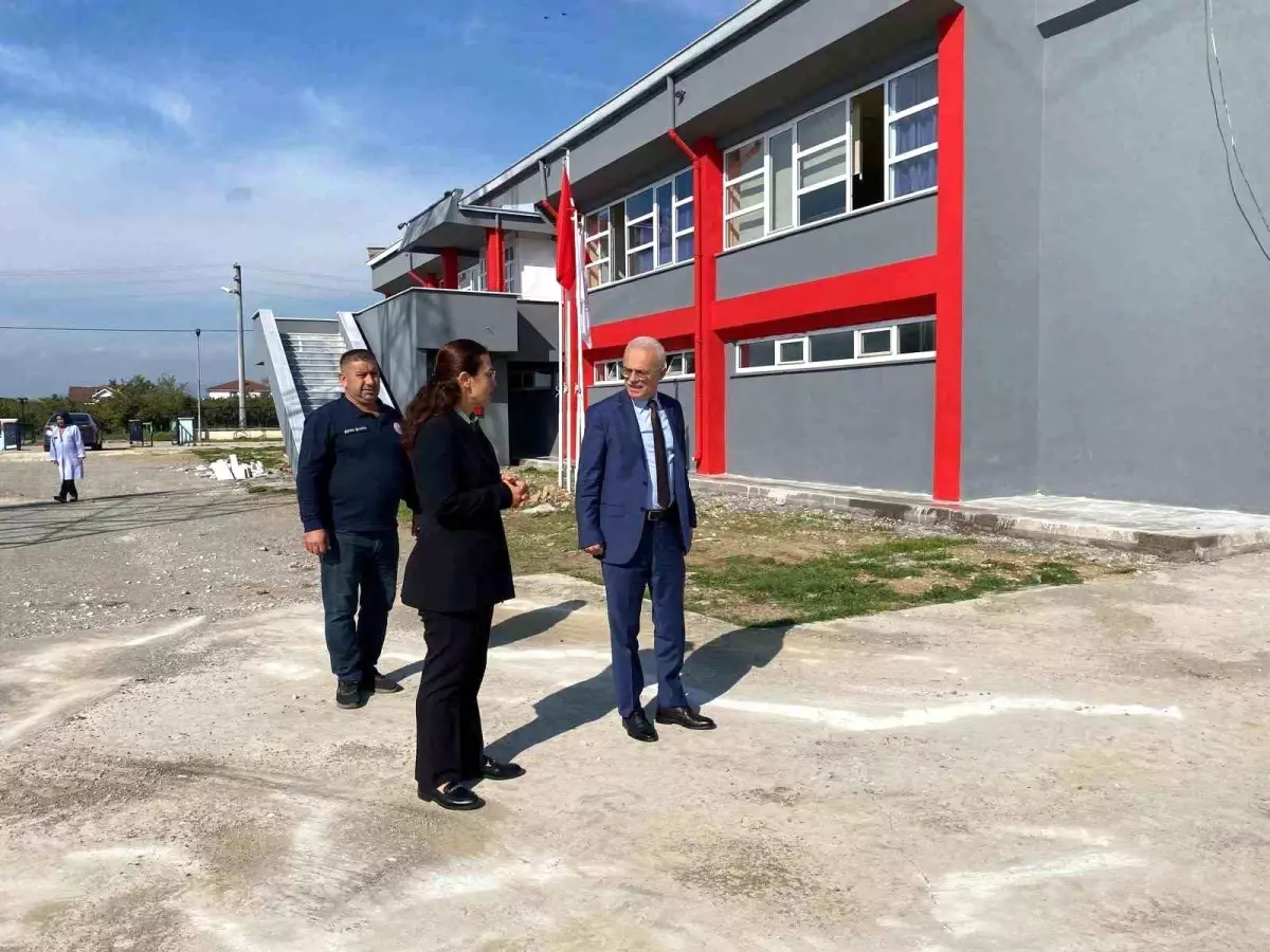 Zekeriya Arslantürk Çilimli\'de Spor Tesislerini İnceledi