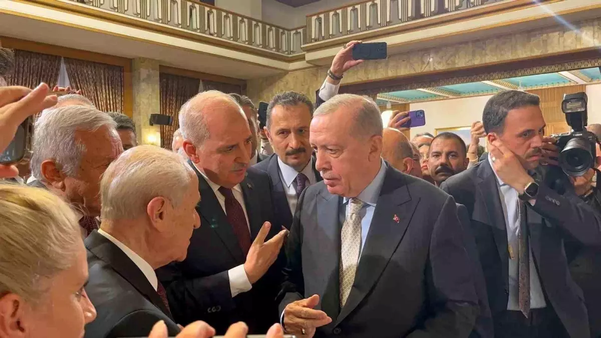 Erdoğan\'dan Liderlerle Toplantı