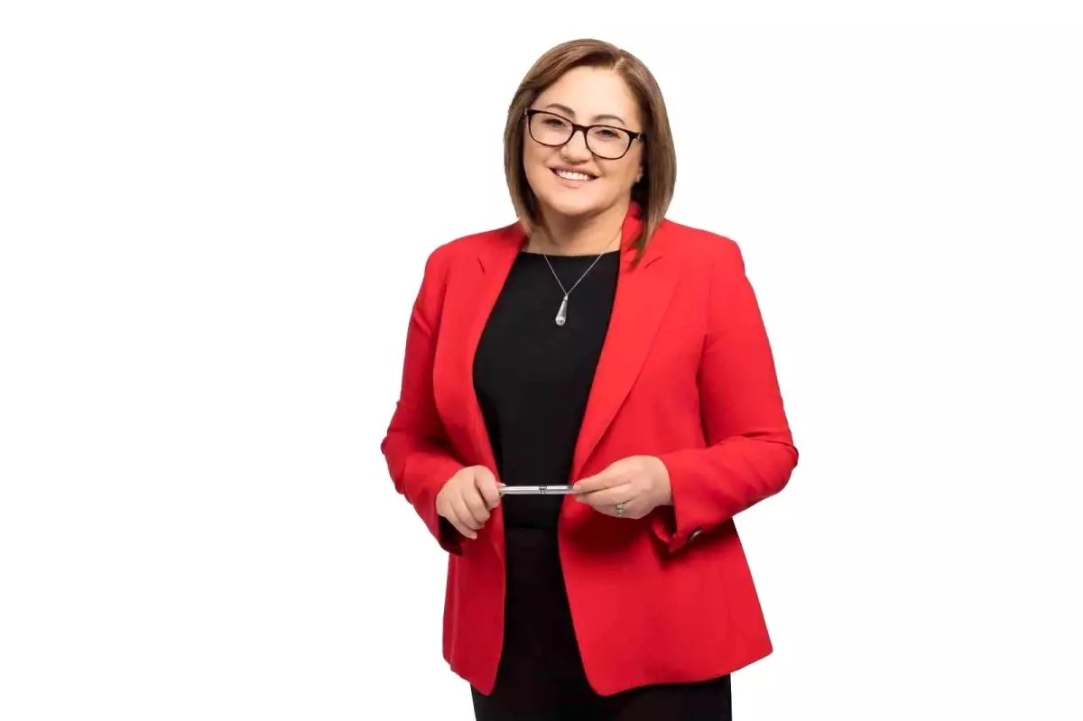Fatma Şahin, En Başarılı Büyükşehir Belediye Başkanı Seçildi