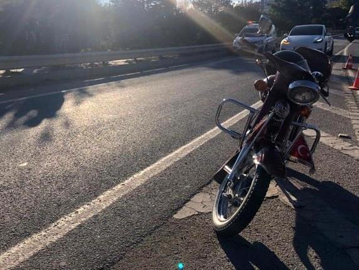 Eskişehir\'de Motosiklet Kazası: Sürücü Yaralandı