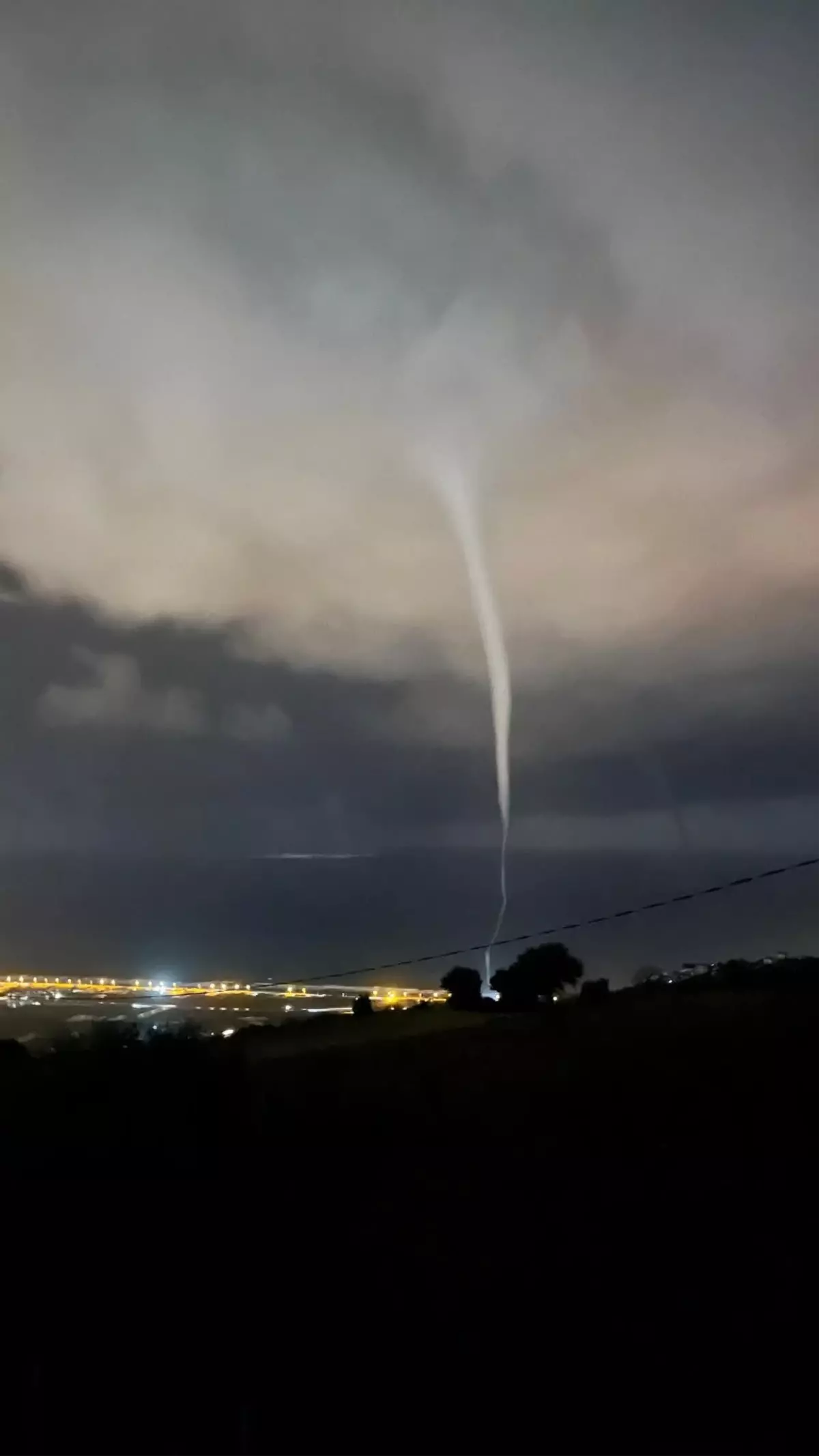 Samandağ\'da Denizde Hortum Görüntülendi