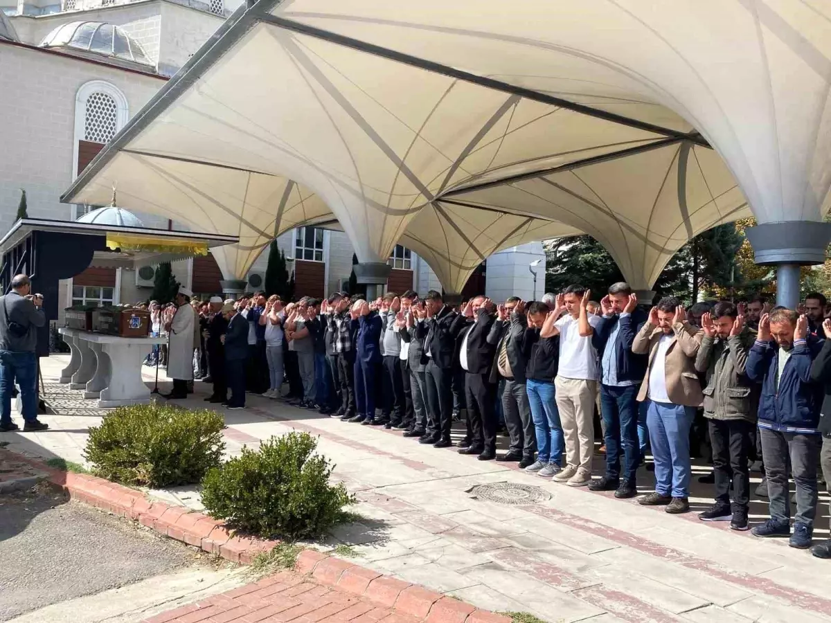Kahramankazan\'da Kaza Kurbanları Uğurlandı