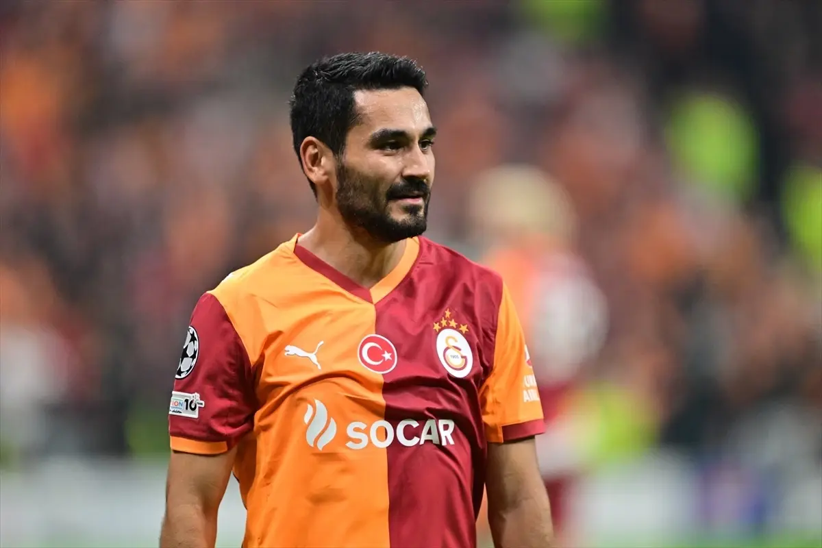 Liverpool\'un yıldızından maç oynanırken İlkay Gündoğan\'a bomba soru