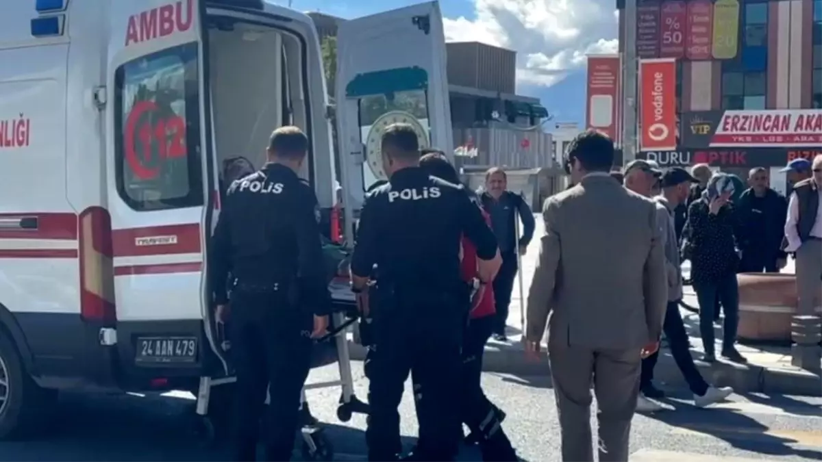 Erzincan\'da Trafik Kazası: Yaya Yaralandı
