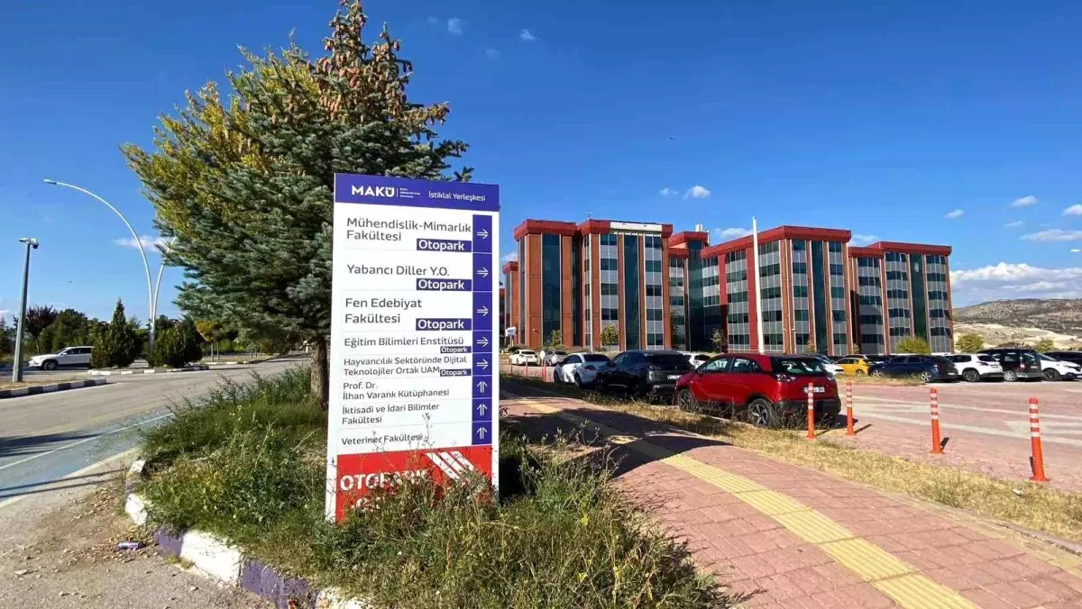YÜKSEKOKULDA TACİZ İDDİASI