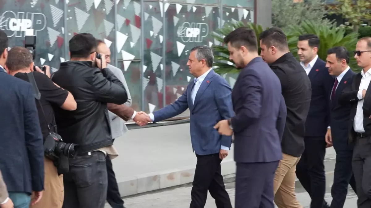 Özgür Özel: İstanbul\'daki Mücadeleye Devam