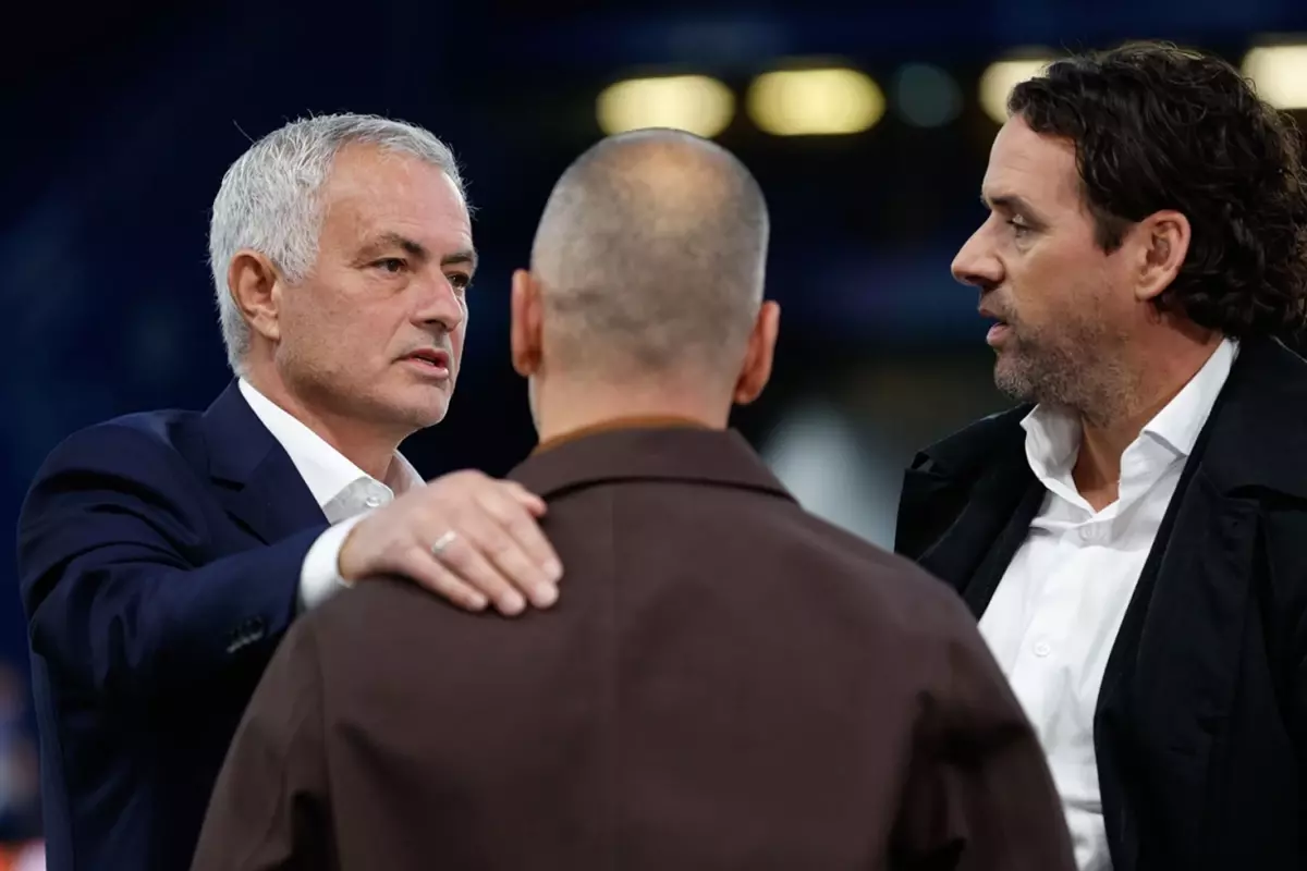 Şampiyonlar Ligi\'nde yenilen Mourinho\'dan Fenerbahçe\'yi kızdıracak sözler