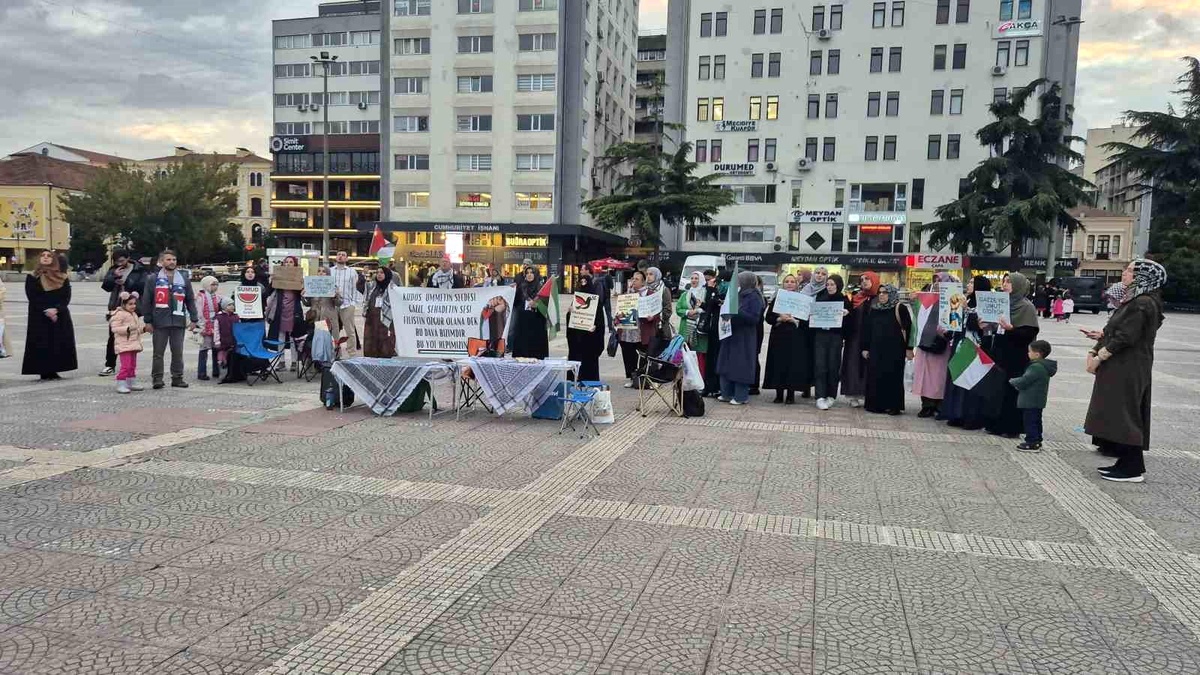 Samsun\'da Gazze\'ye Destek Etkinliği
