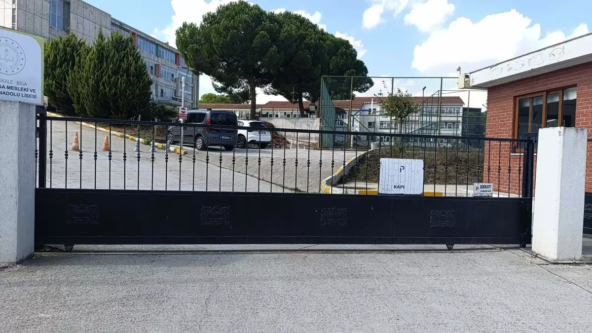 Biga\'da Öğrenci Kavgası: Genç Hayat Mücadelesi Veriyor