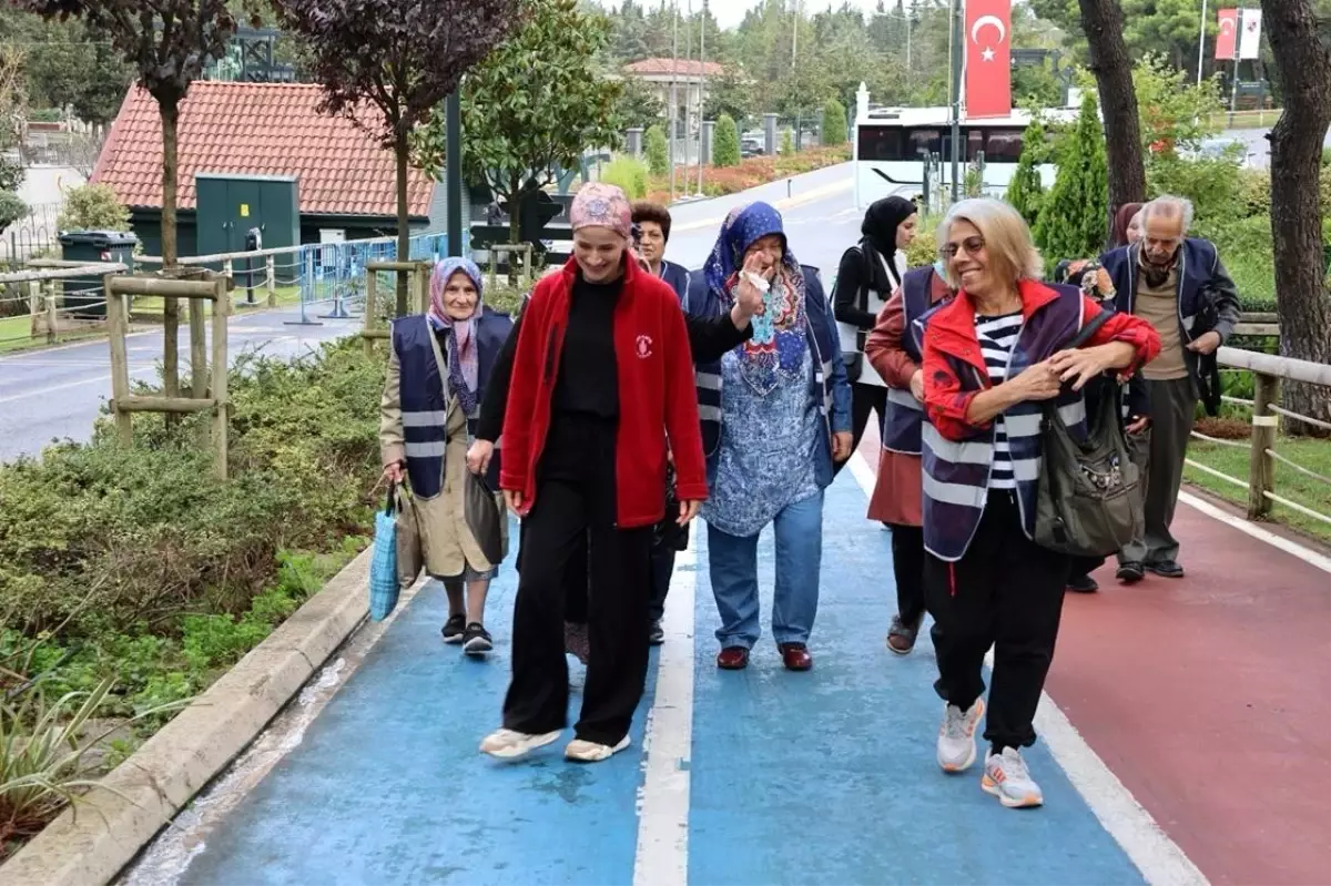 Ümraniye Belediyesi, Dünya Yaşlılar Günü\'nü \'Aktif Yaş-Al\' Etkinliğiyle Kutladı