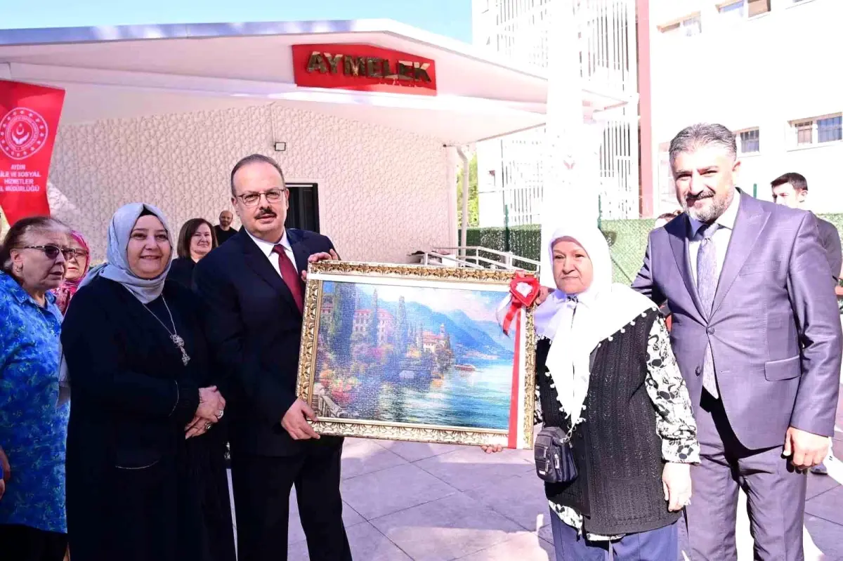 Vali Canbolat\'tan Dünya Yaşlılar Günü Kutlaması