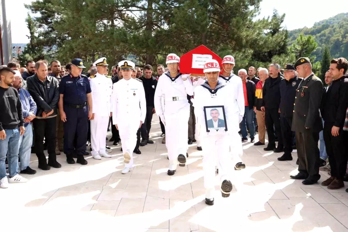Zonguldak\'ta Kıbrıs Gazisi son yolculuğuna uğurlandı