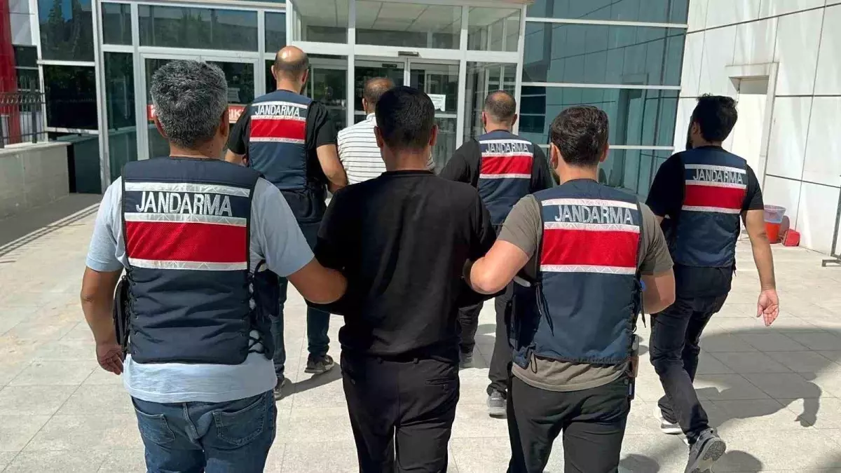 Adıyaman\'da DAEŞ Operasyonu: 2 Şahıs Tutuklandı