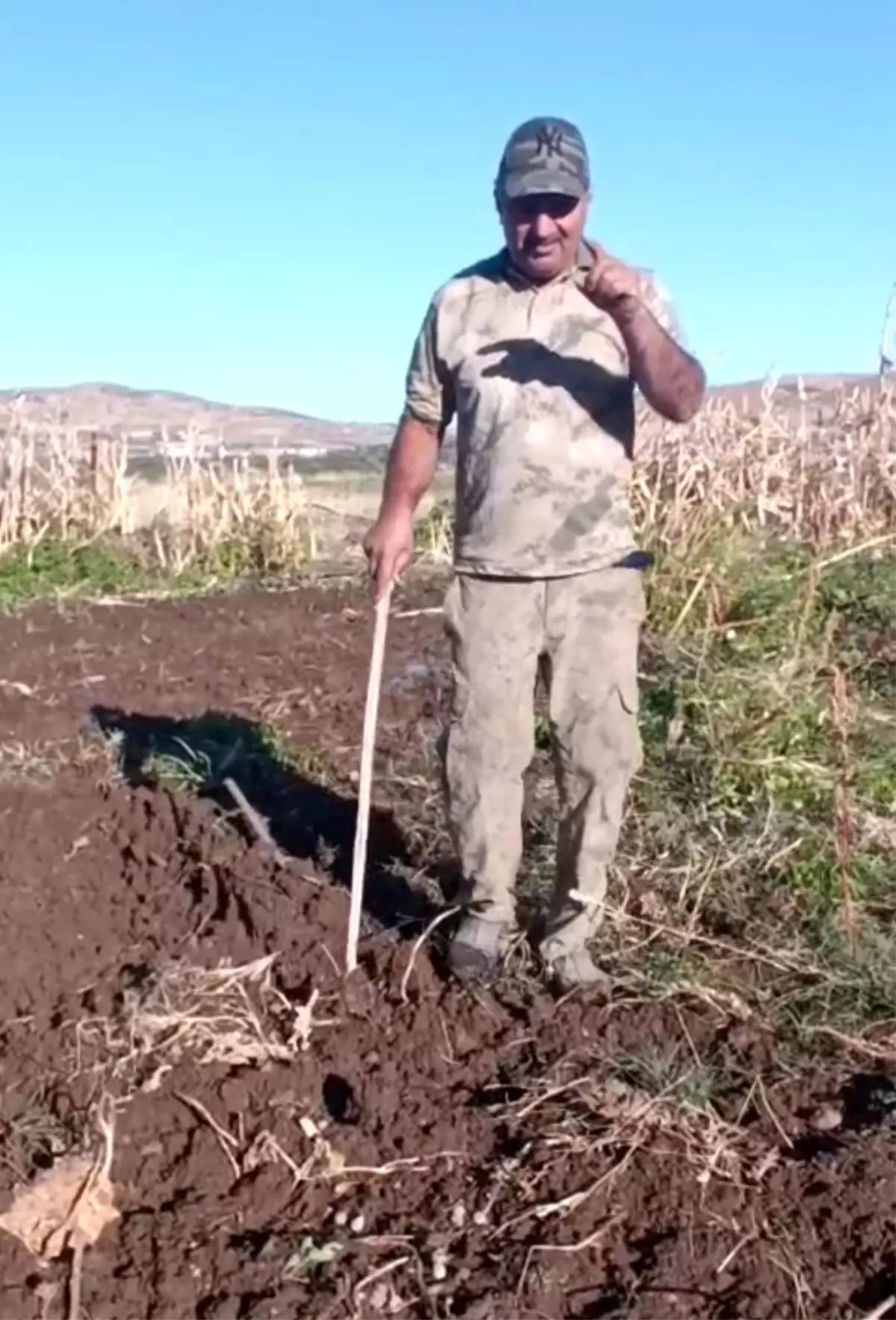 Domuza sosyal medyadan ateş püskürdü: Senin kalemini kıracağım