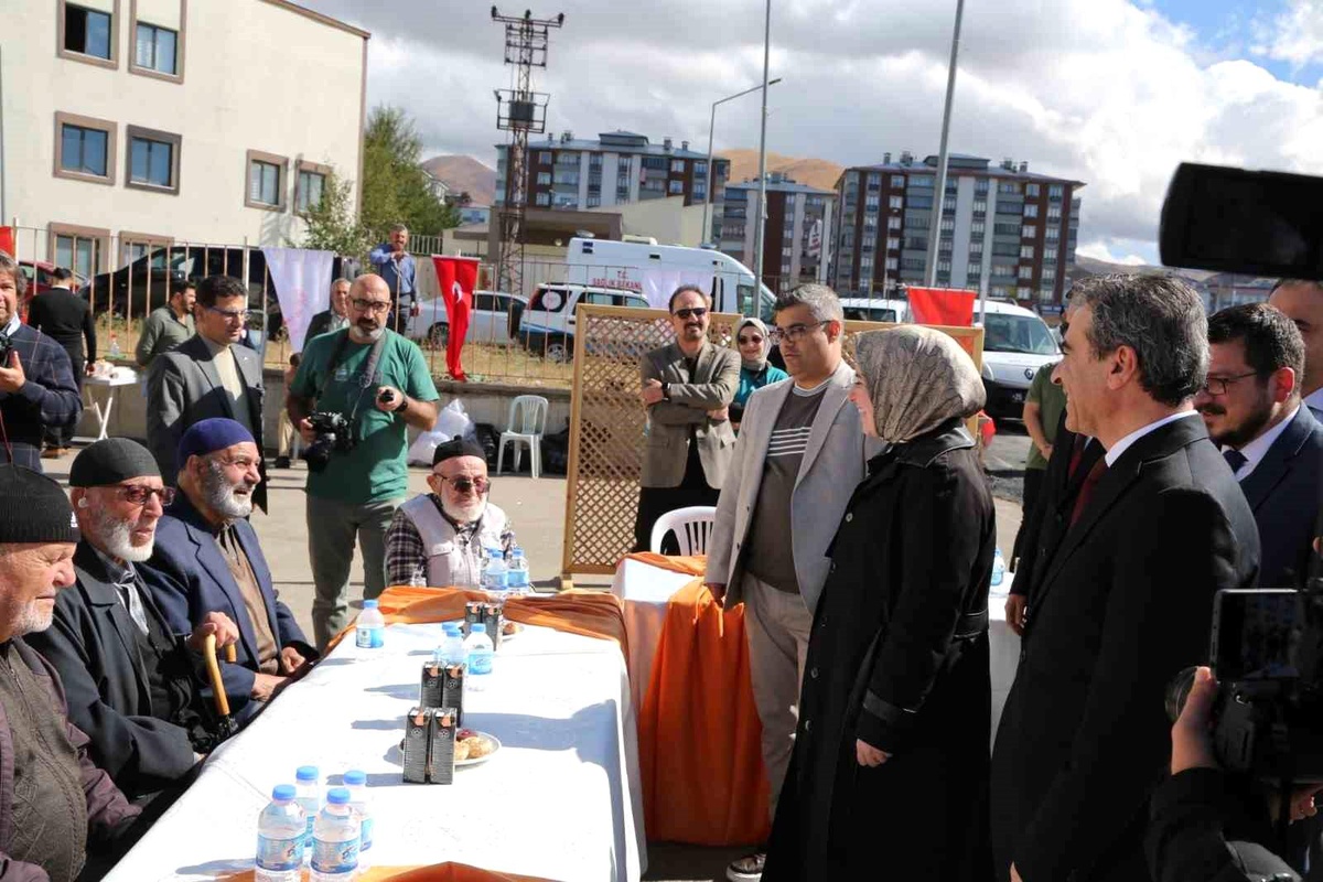 Yaşlılar Günü\'nde Anlamlı Etkinlik