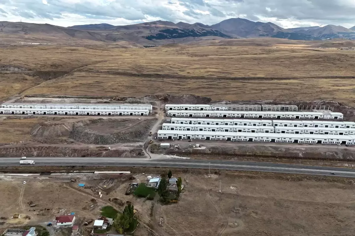 Erzurum\'da Mobilyacılar Sitesi İnşaatı Devam Ediyor