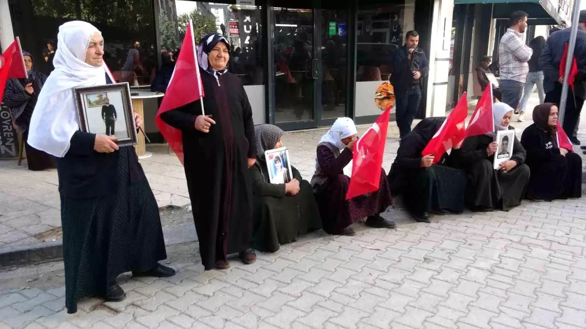 Van\'da Evlat Nöbeti 109. Haftasında