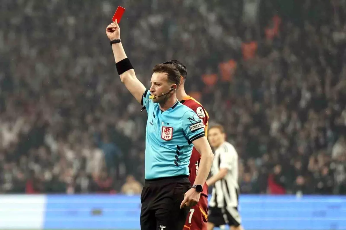 Galatasaray-Beşiktaş Derbisinde 5 Kırmızı Kart