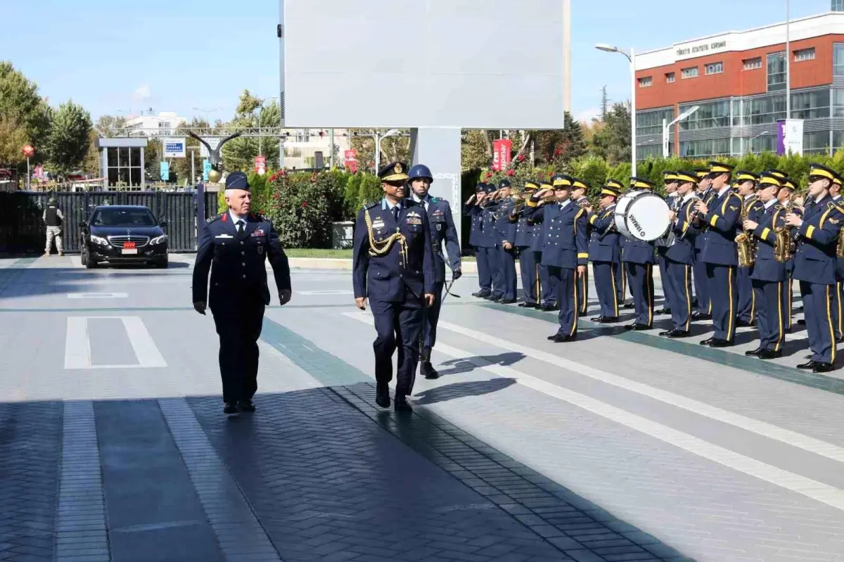 Kadıoğlu ve Khan Bir Araya Geldi