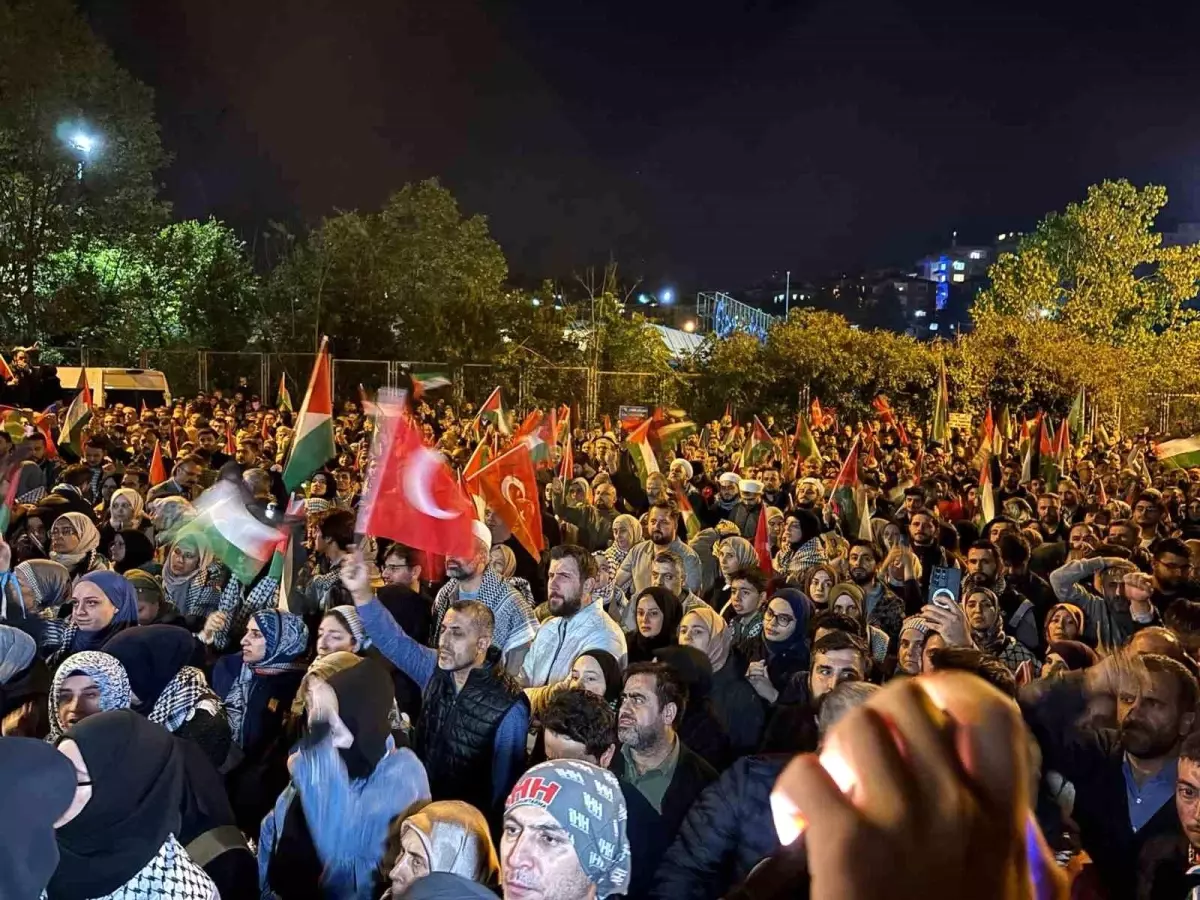 Sumud Filosu\'na İsrail Saldırısı Protesto Edildi