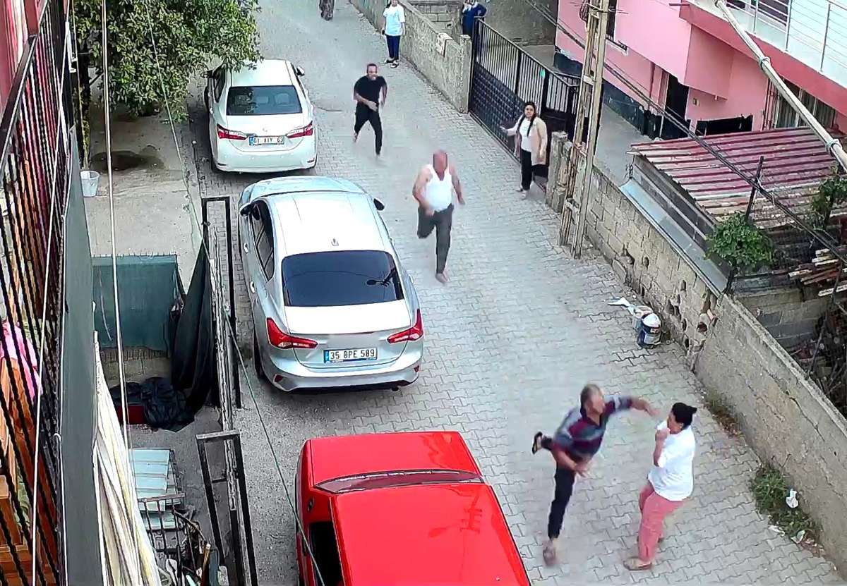 Adana\'da Kadına Yumruk
