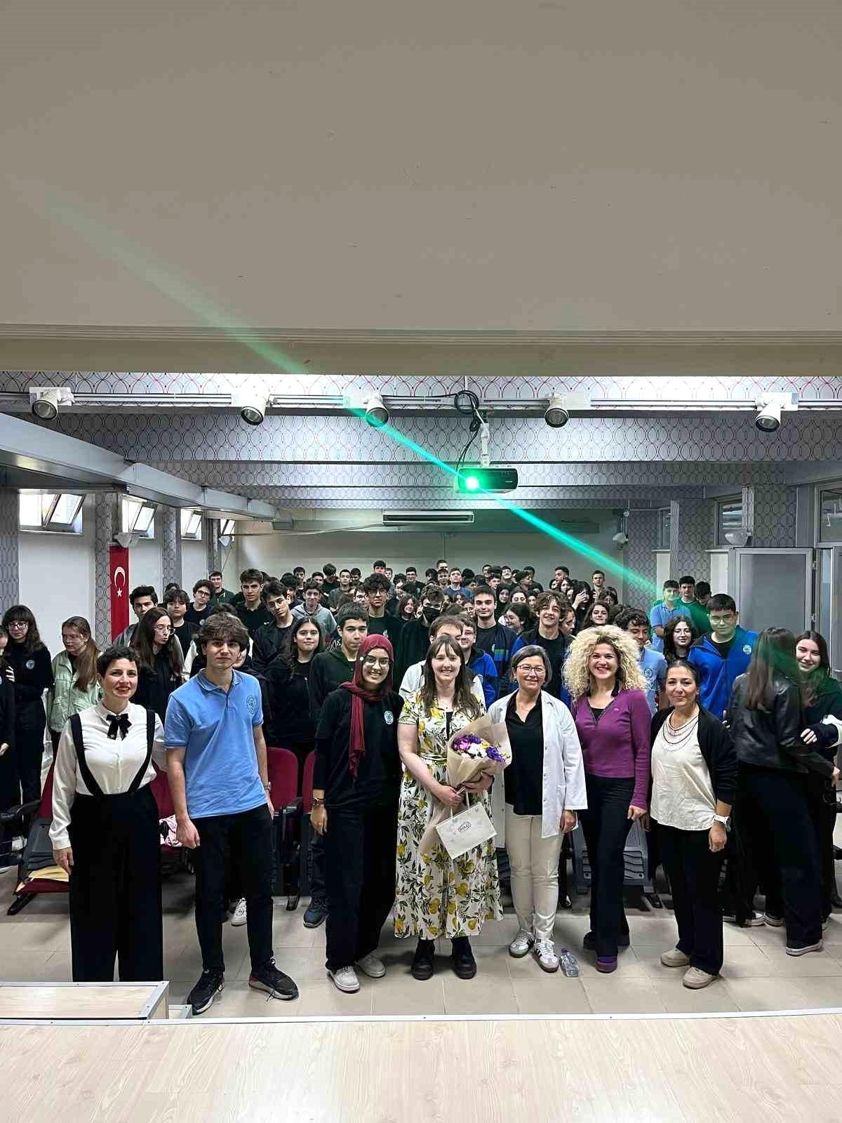 Kocaeli Fen Lisesi\'nde Arkeozooloji Semineri